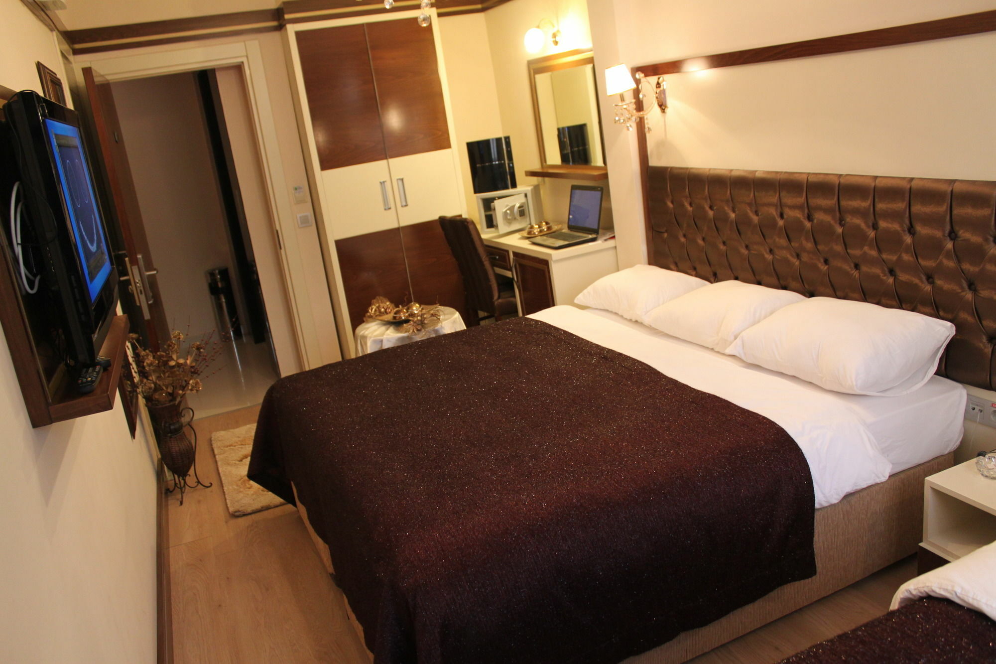 סאמסון Gloria Tibi Hotel מראה חיצוני תמונה
